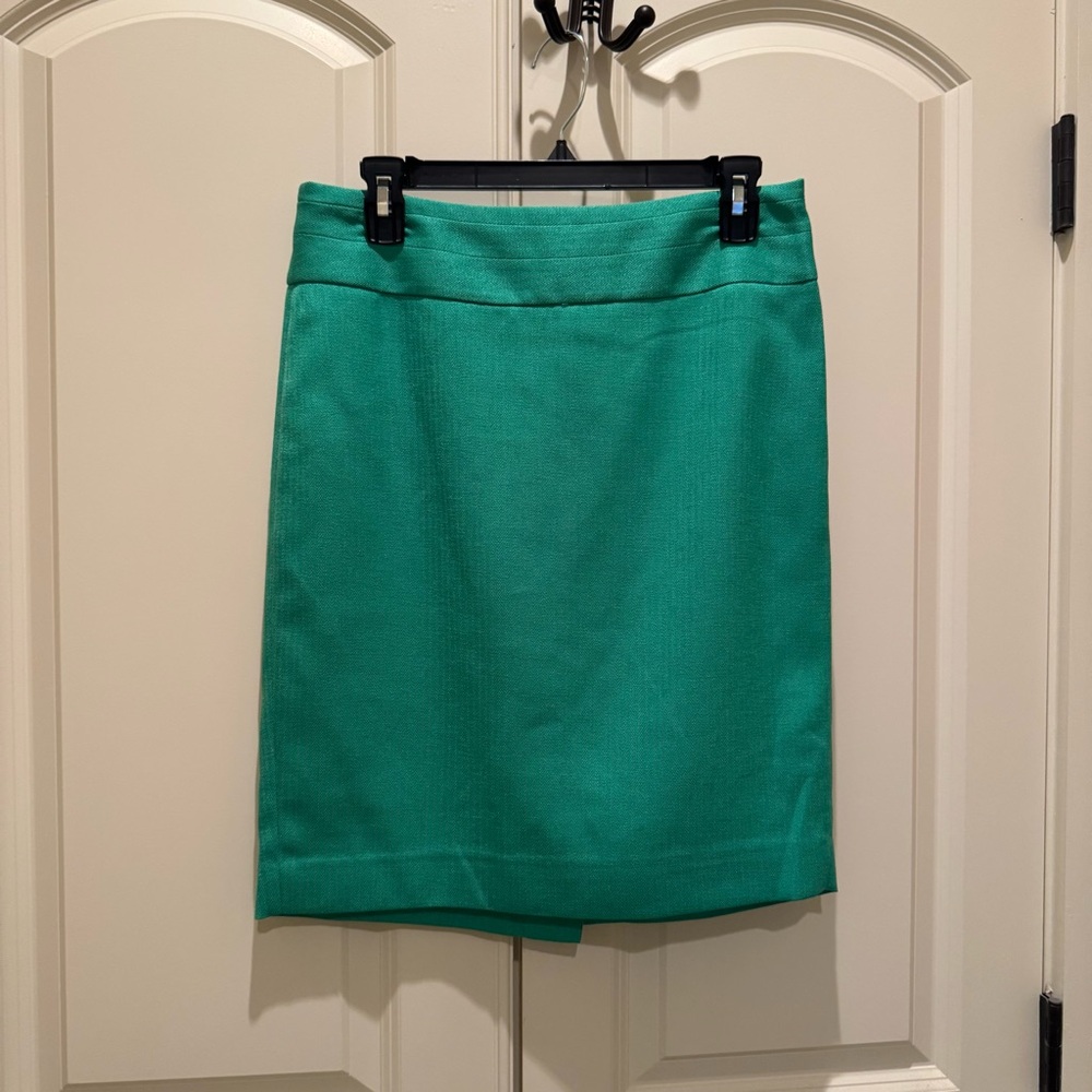 The Limited Pencil Skirt
